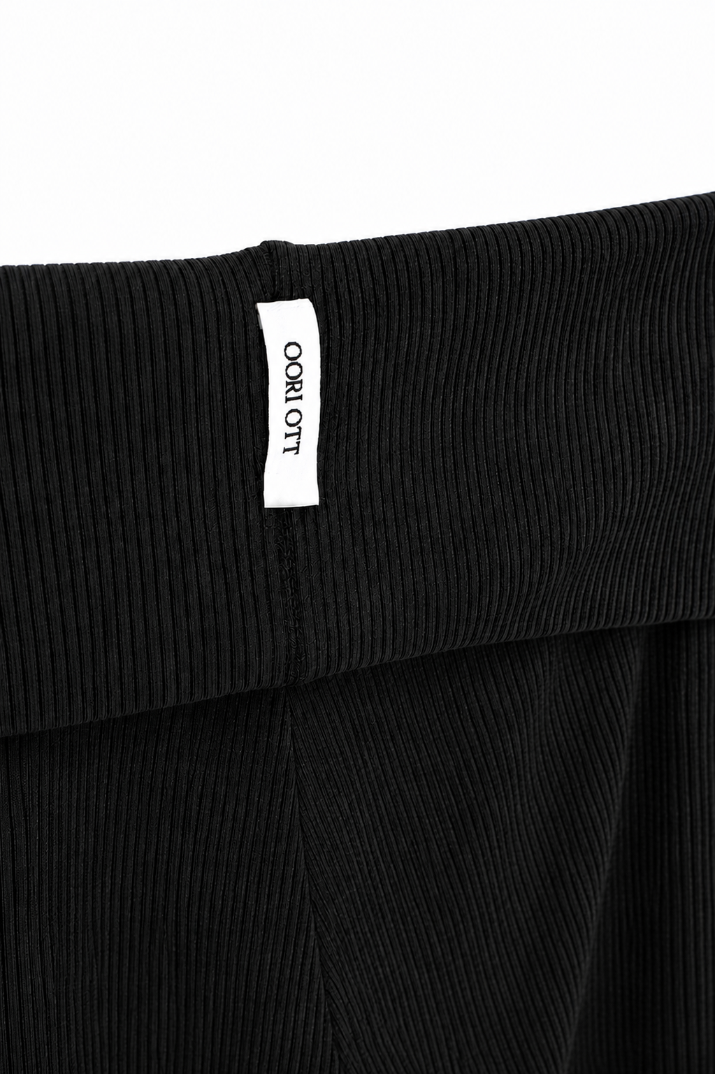 Petal Capri - Black